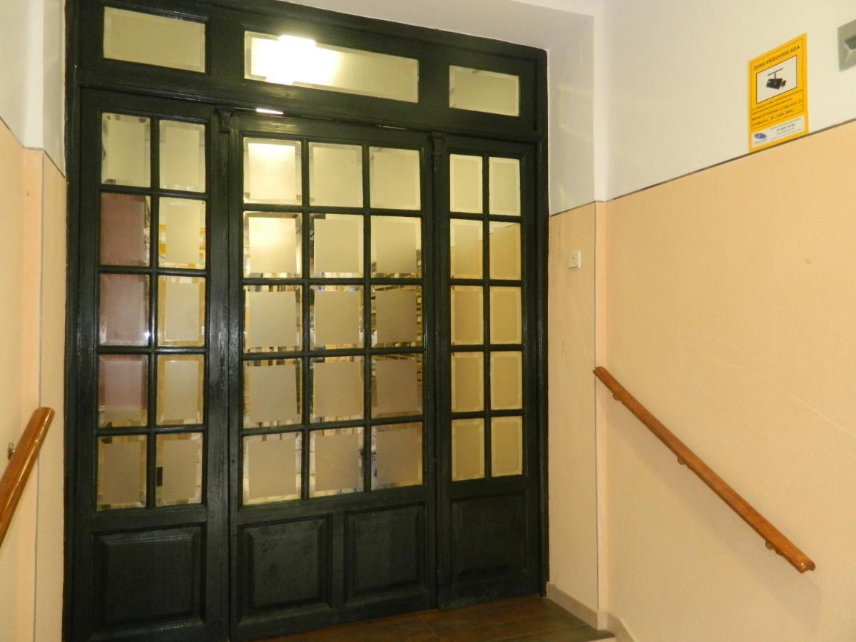 Centro / Ferrocarril 3 Apartment Madrid Bagian luar foto